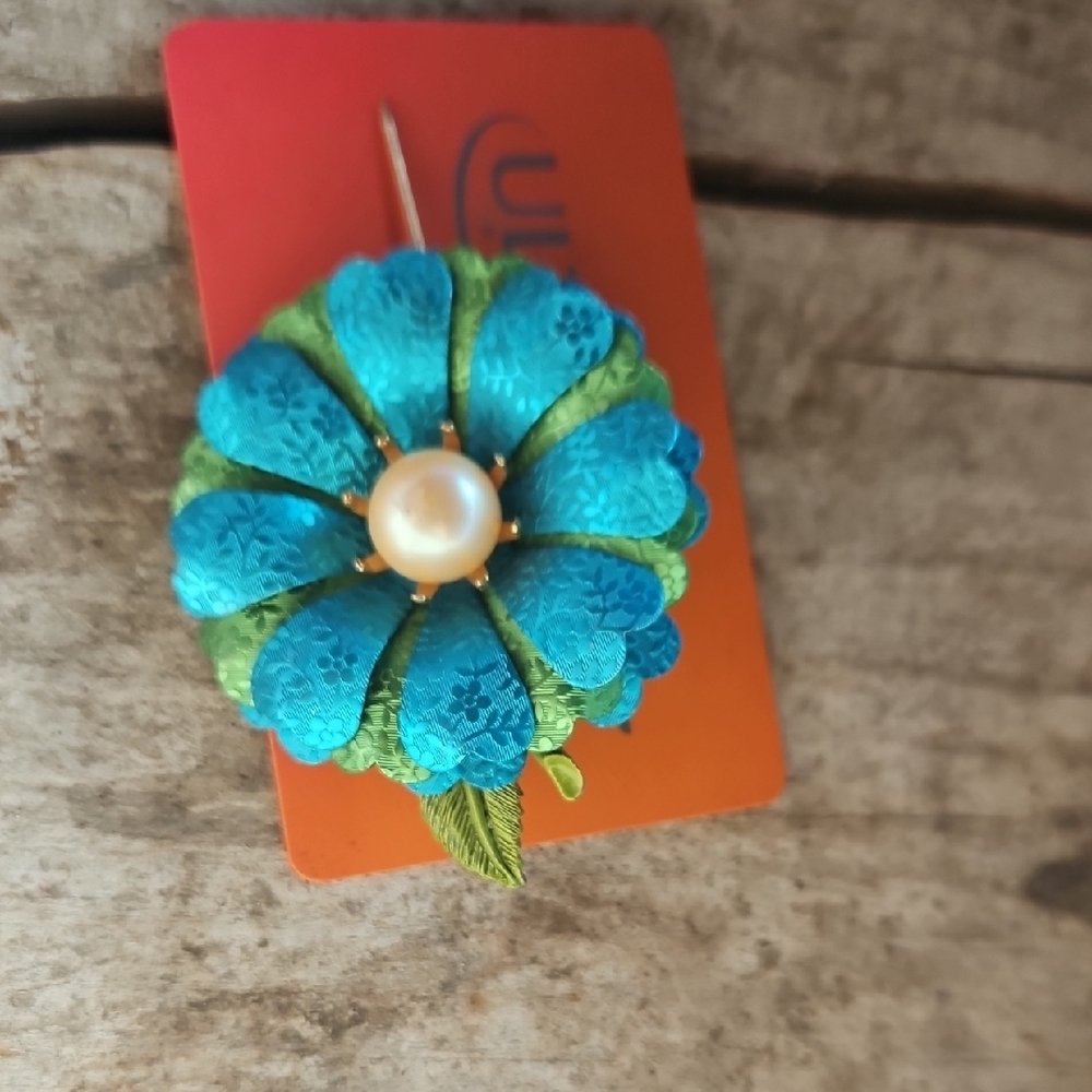 Elegant Blue and Green Floral Brooch